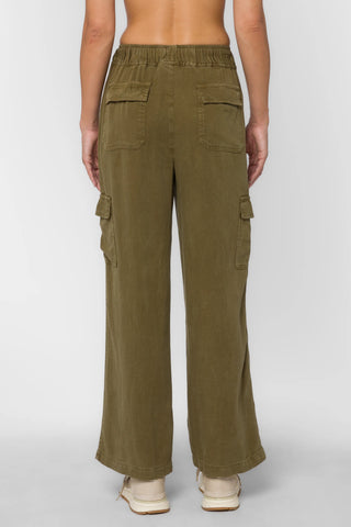 Lynlee Pesto Green Pant